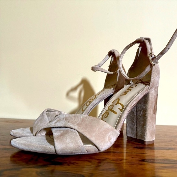 NEW Sam Edelman Yancy Block Heel Sandals - Picture 1 of 14